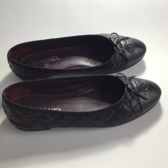 CHANEL CC LOGO BLACK QUILTED LEATHER CLASSIC CAP FLATS SHOES SLIPPER 40 - Picture 3 of 9